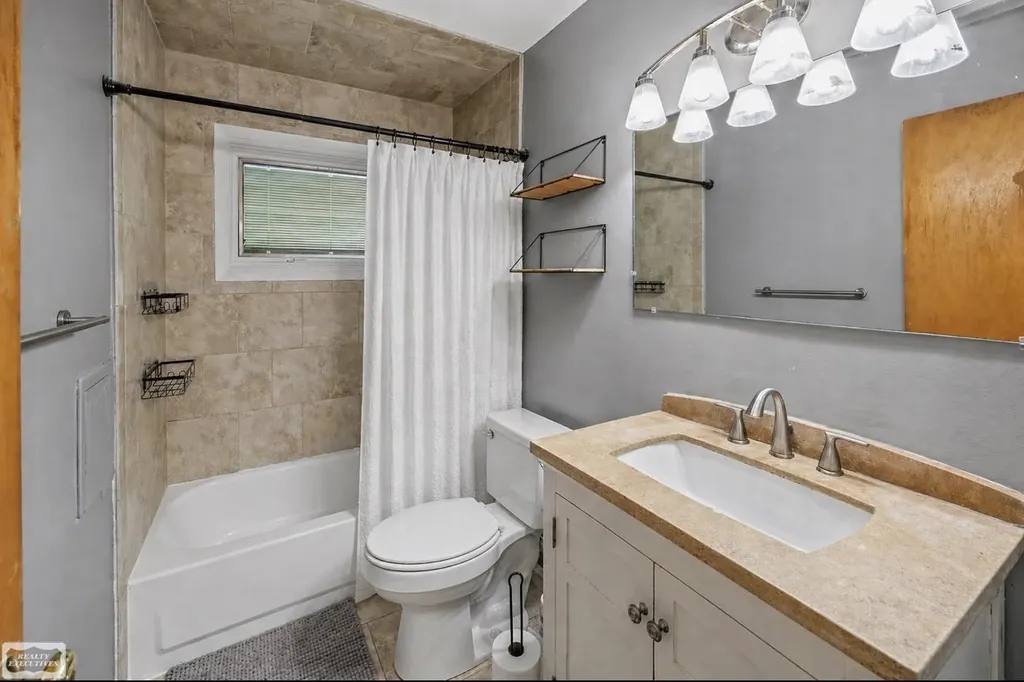 35515 Golden Street Clinton Charter Township MI 48035