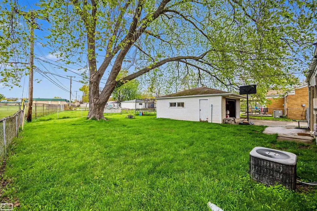 35515 Golden Street Clinton Charter Township MI 48035