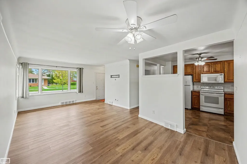 35515 Golden Street Clinton Charter Township MI 48035