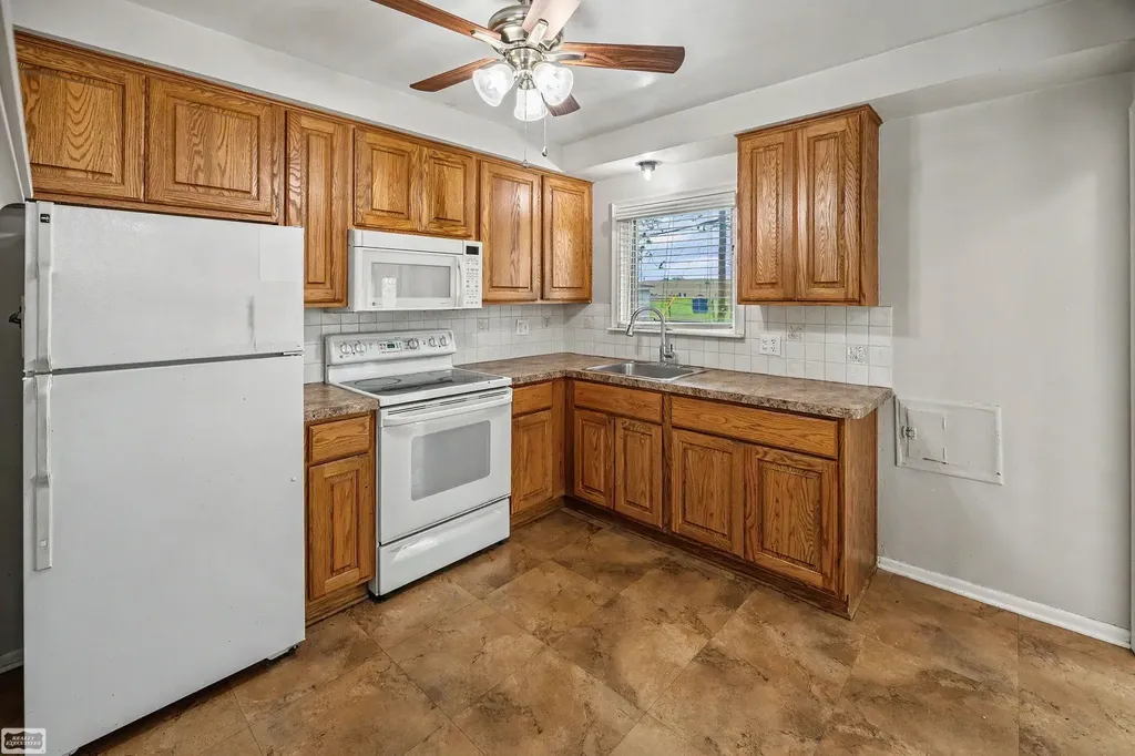 35515 Golden Street Clinton Charter Township MI 48035