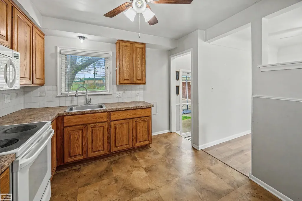 35515 Golden Street Clinton Charter Township MI 48035