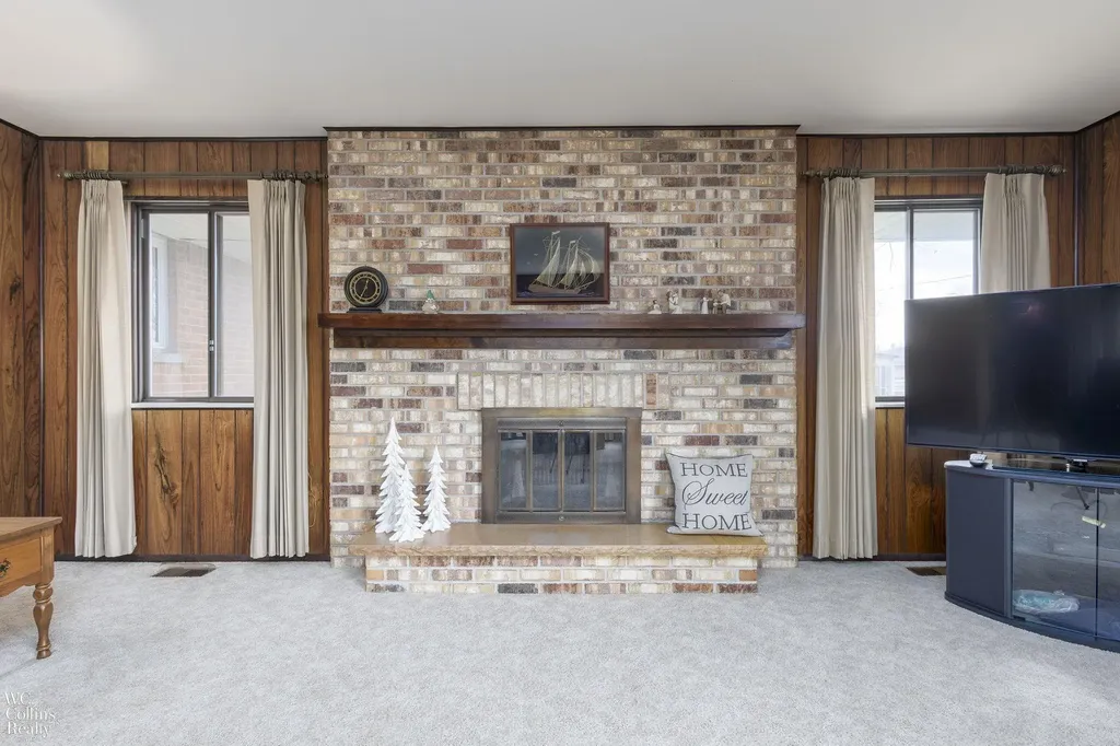 704 Briarwood Lane Fenton City MI 48430