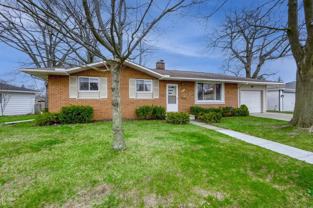 704 Briarwood Lane Fenton City MI 48430