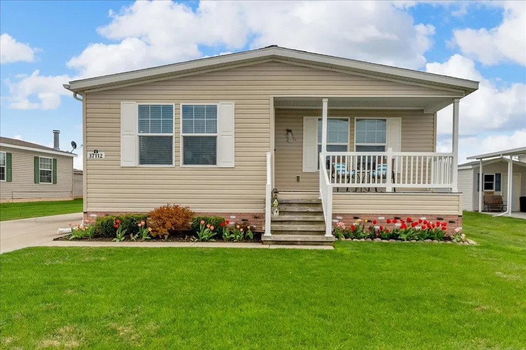 37112 Grindstone Trail Lenox Township MI 48048