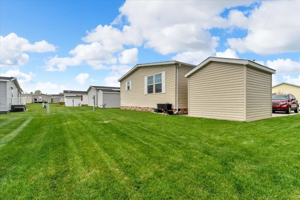 37112 Grindstone Trail Lenox Township MI 48048