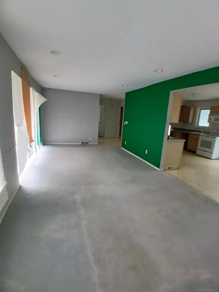 22646 Lakeland Street St. Clair Shores City MI 48081