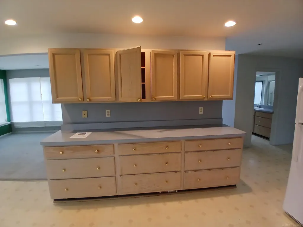 22646 Lakeland Street St. Clair Shores City MI 48081