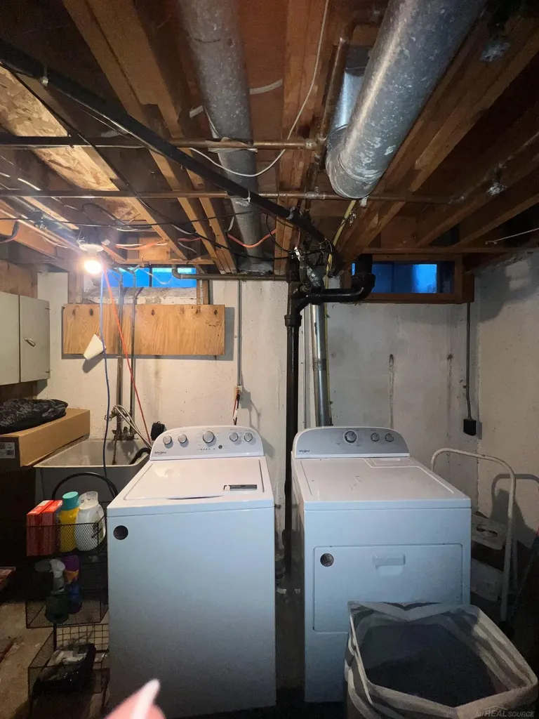 139 Mark Drive Mt. Clemens City MI 48038