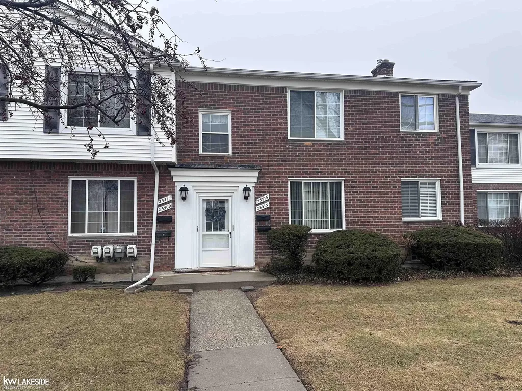 23313 Edsel Ford Court St. Clair Shores City MI 48080