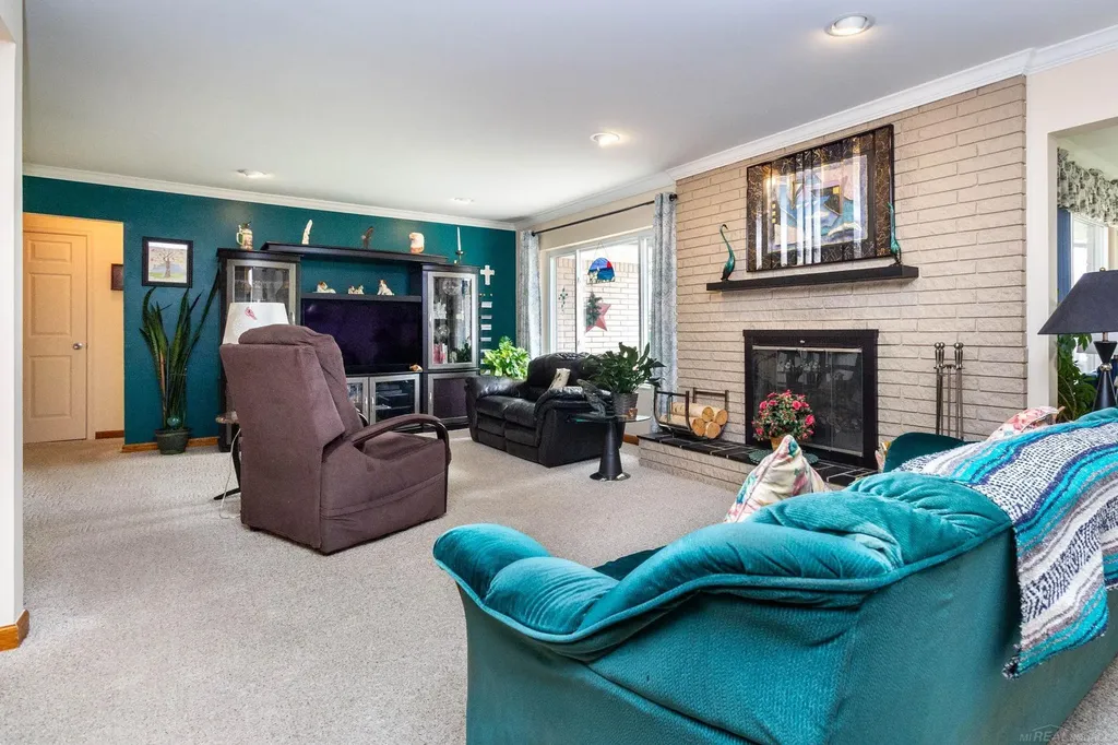 7233 Flamingo Street Clay Township MI 48001