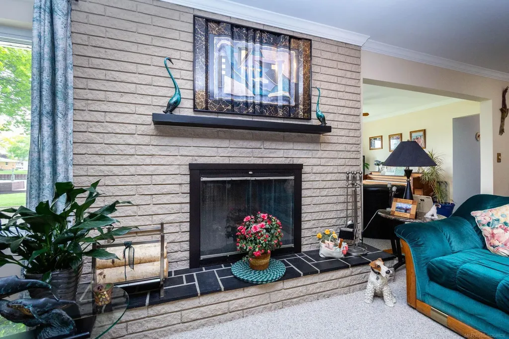7233 Flamingo Street Clay Township MI 48001
