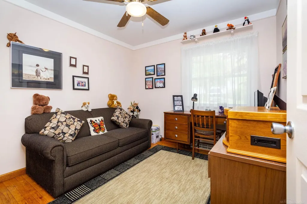 7233 Flamingo Street Clay Township MI 48001
