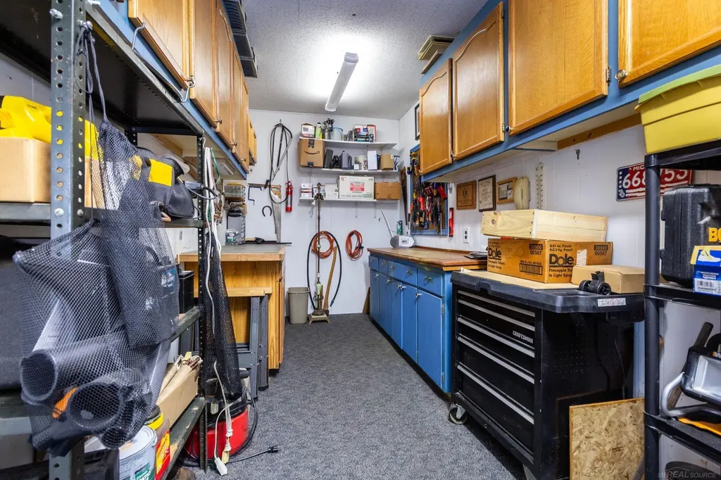 7233 Flamingo Street Clay Township MI 48001