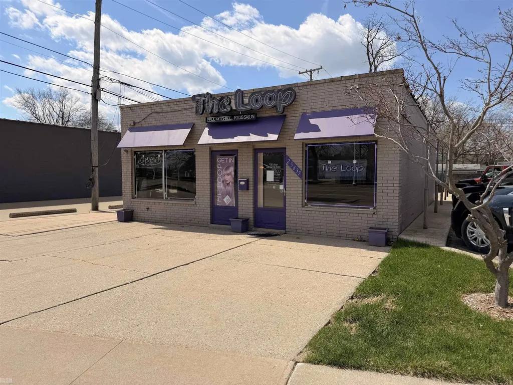 25835-25837 Jefferson Avenue St. Clair Shores City MI 48081