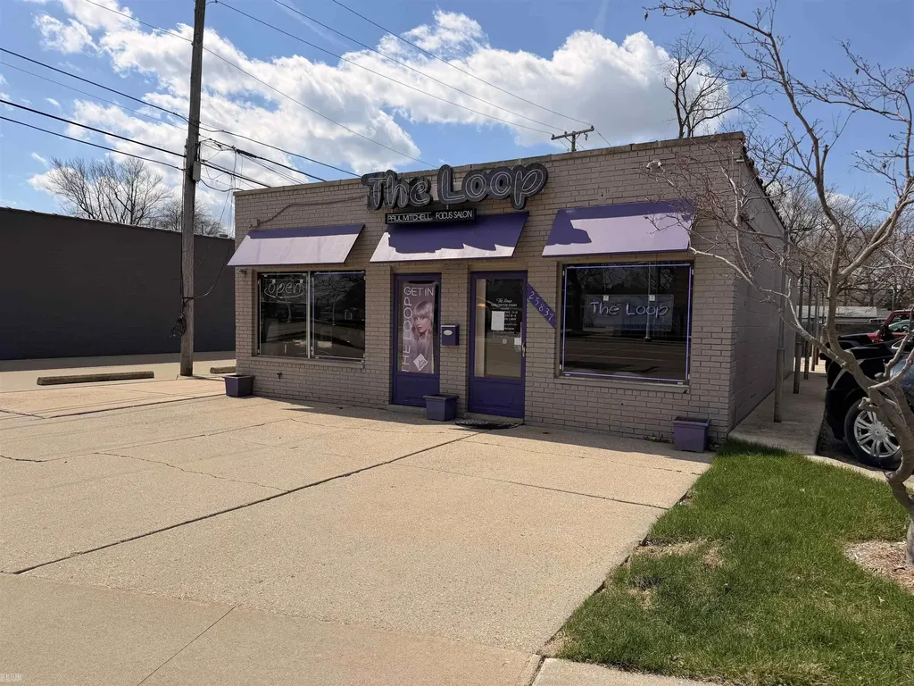 25835-25837 Jefferson Avenue St. Clair Shores City MI 48081