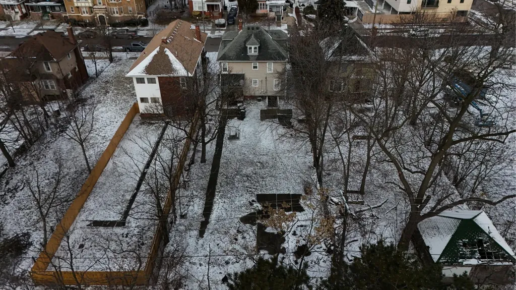 1333 Seward Avenue Detroit City MI 48202