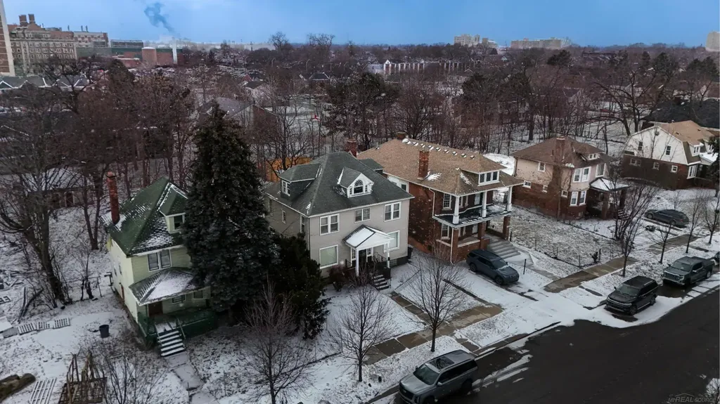 1333 Seward Avenue Detroit City MI 48202