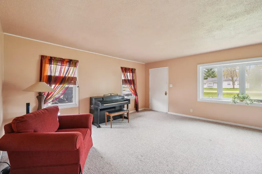 21510 Ulrich Street Clinton Charter Township MI 48036