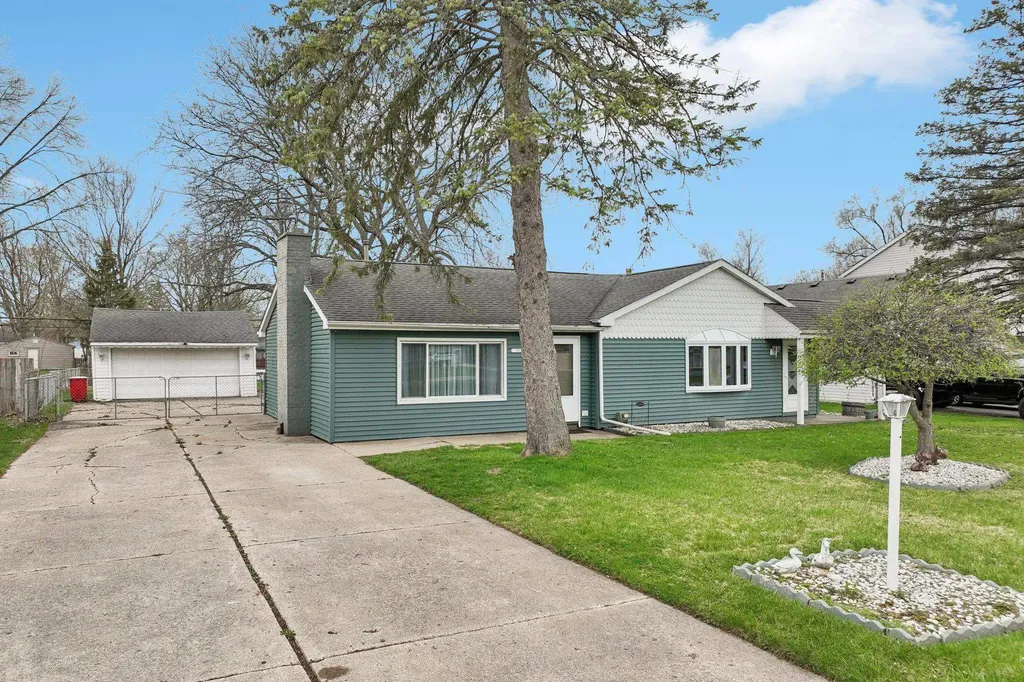 21510 Ulrich Street Clinton Charter Township MI 48036