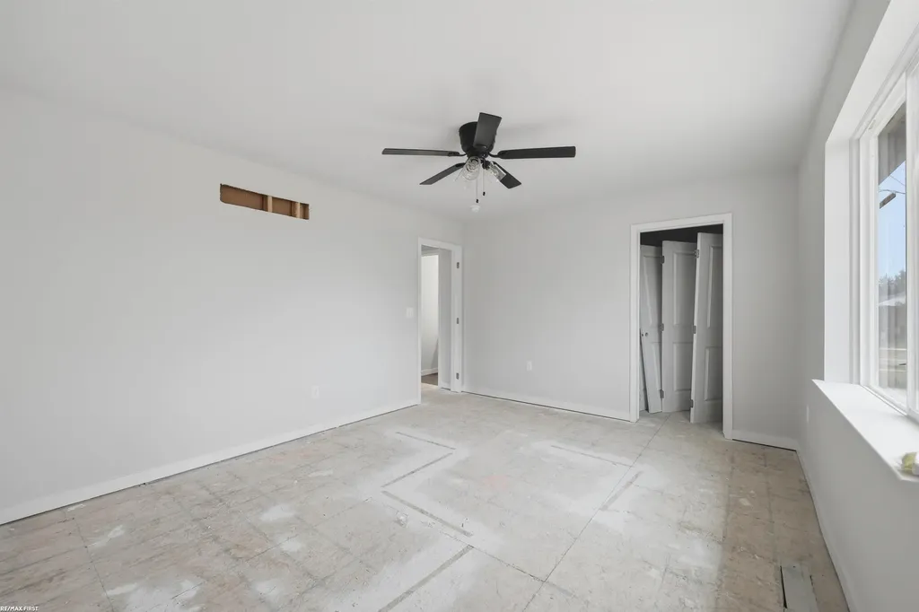 -0- Tennessee Street Roseville City MI 48066