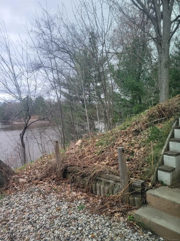6249 Wolverine Trail Moffatt Township MI 48610