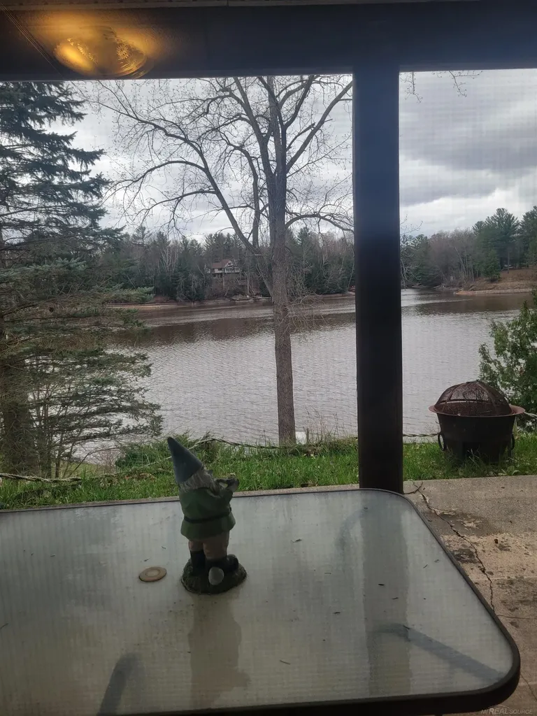 6249 Wolverine Trail Moffatt Township MI 48610