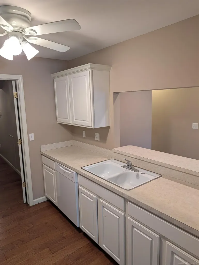 14516 Holborn Drive Sterling Heights City MI 48313