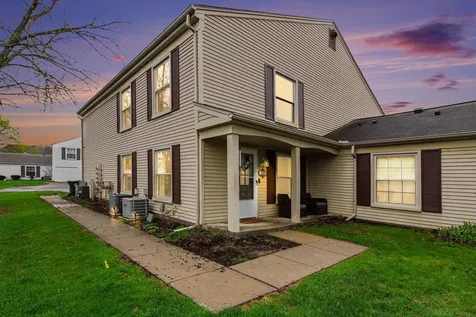 2914 Meadowbrook Court Court Orion Charter Township MI 48360