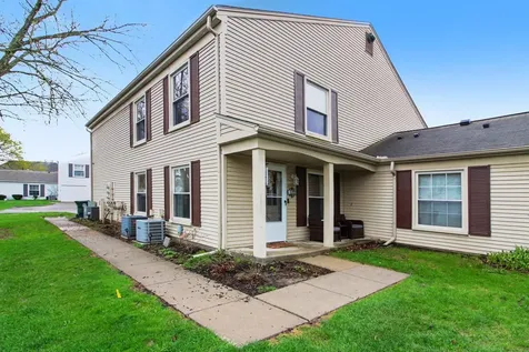 2914 Meadowbrook Court Court Orion Charter Township MI 48360