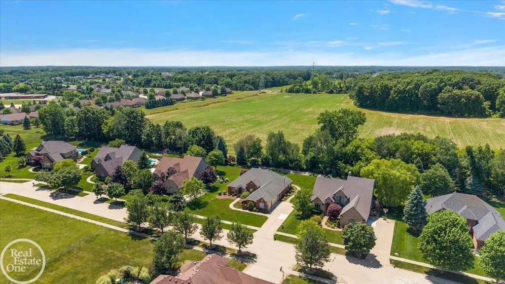 63815 Inverness Drive Washington Township MI 48095