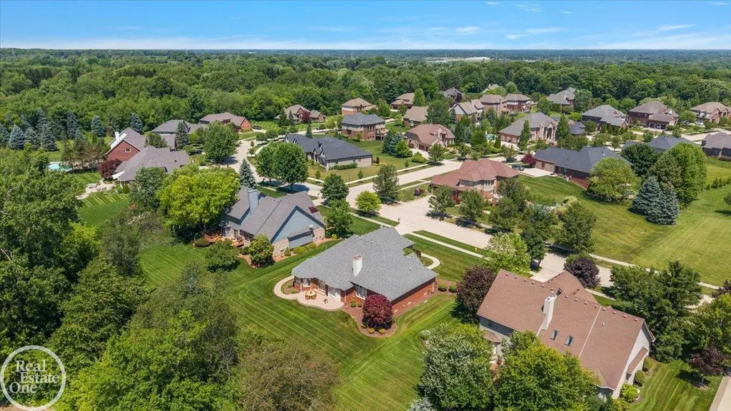 63815 Inverness Drive Washington Township MI 48095