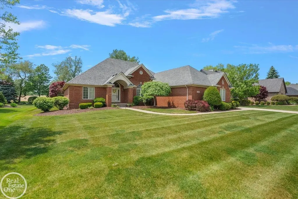 63815 Inverness Drive Washington Township MI 48095