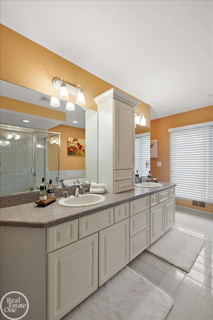 63815 Inverness Drive Washington Township MI 48095