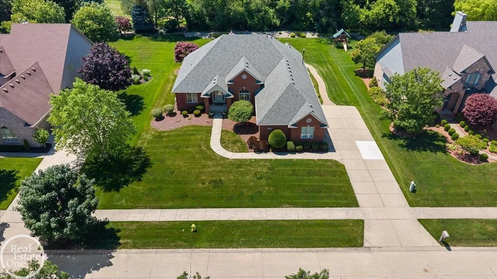63815 Inverness Drive Washington Township MI 48095