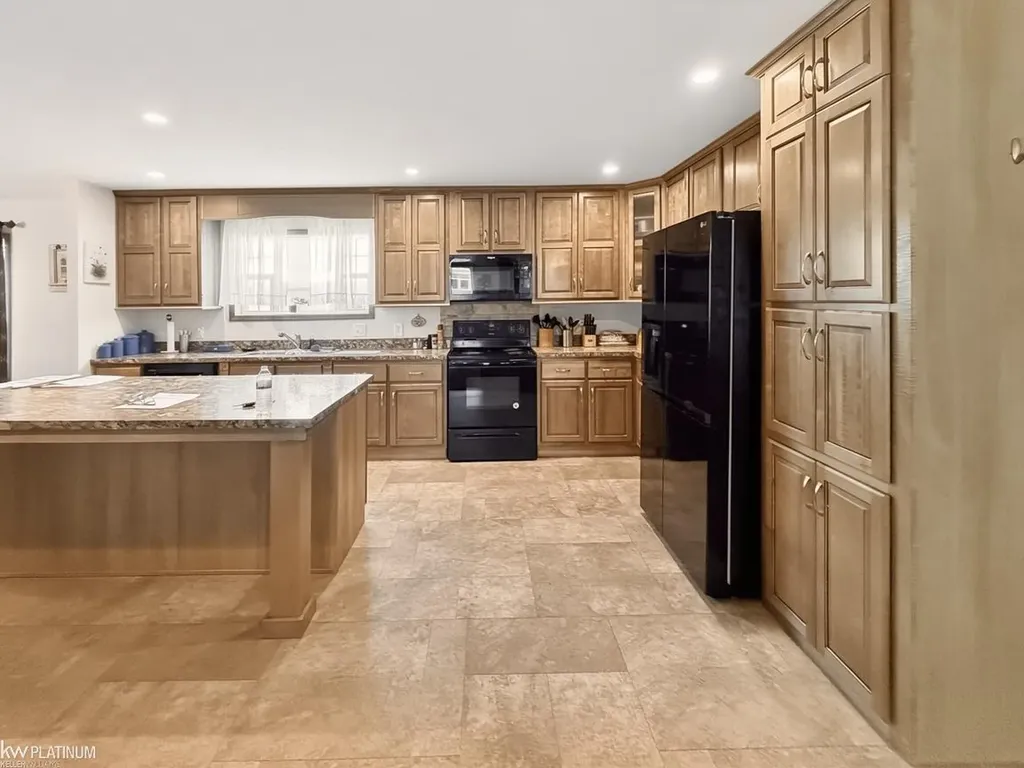 37151 Millstone Trail New Haven Village MI 48048