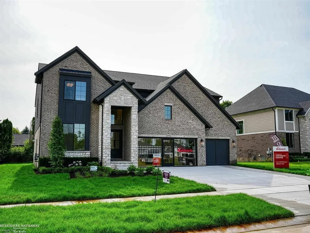 24610 Sawgrass Drive Macomb Township MI 48042