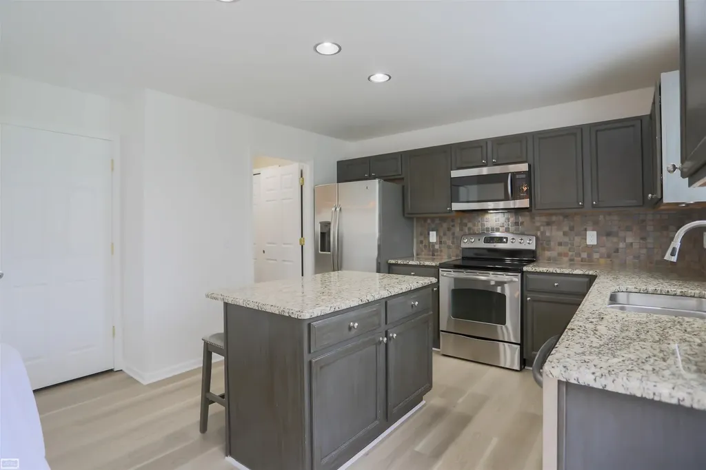 17889 Troon Trail Macomb Township MI 48042