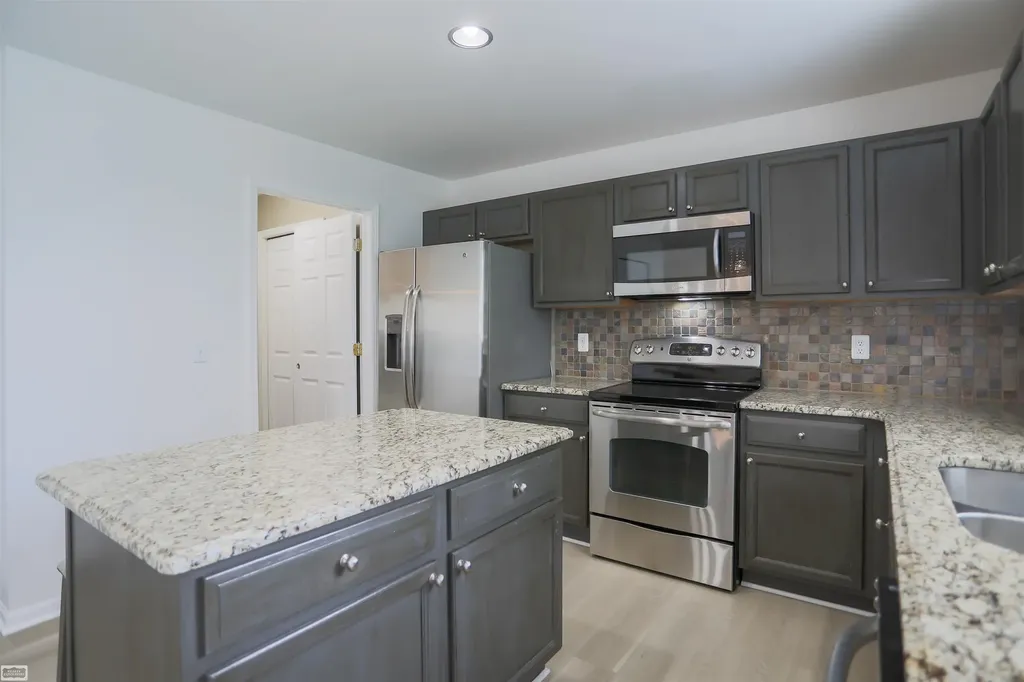 17889 Troon Trail Macomb Township MI 48042