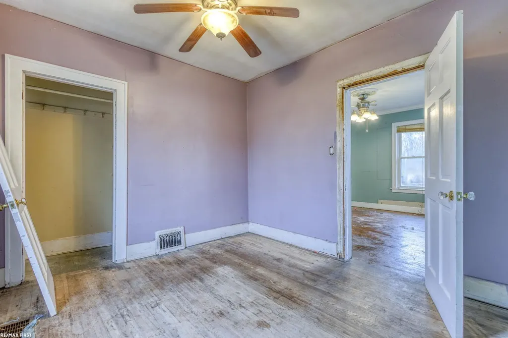 42550 La Croix St Street Clinton Charter Township MI 48036