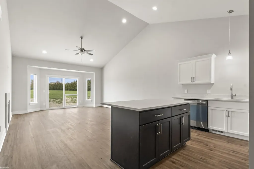 48389 Applegrove Lane Chesterfield Township MI 48051