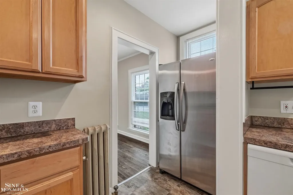 377 Rivard Boulevard Grosse Pointe City MI 48230