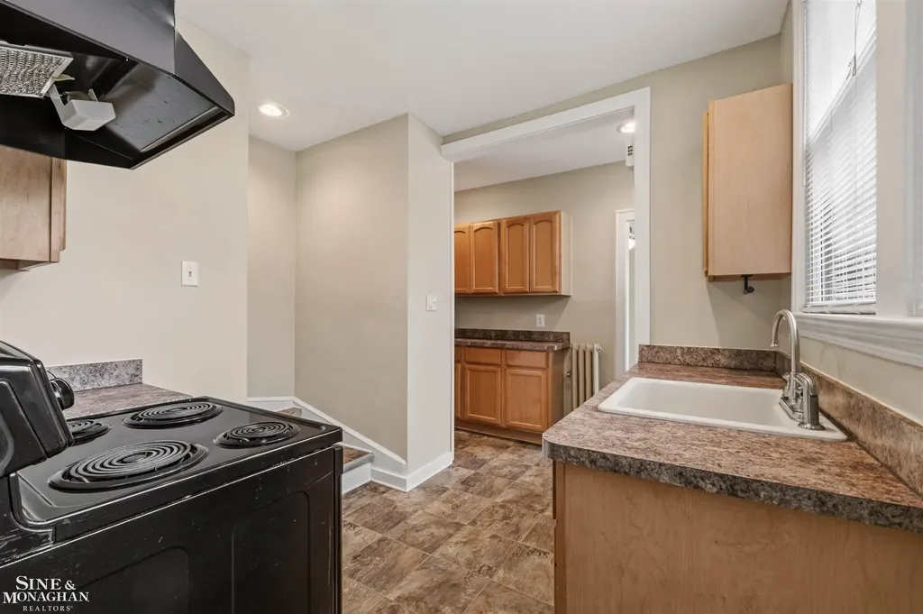 377 Rivard Boulevard Grosse Pointe City MI 48230