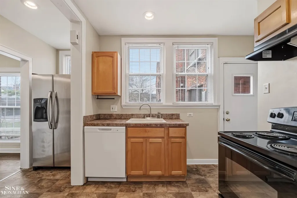 377 Rivard Boulevard Grosse Pointe City MI 48230