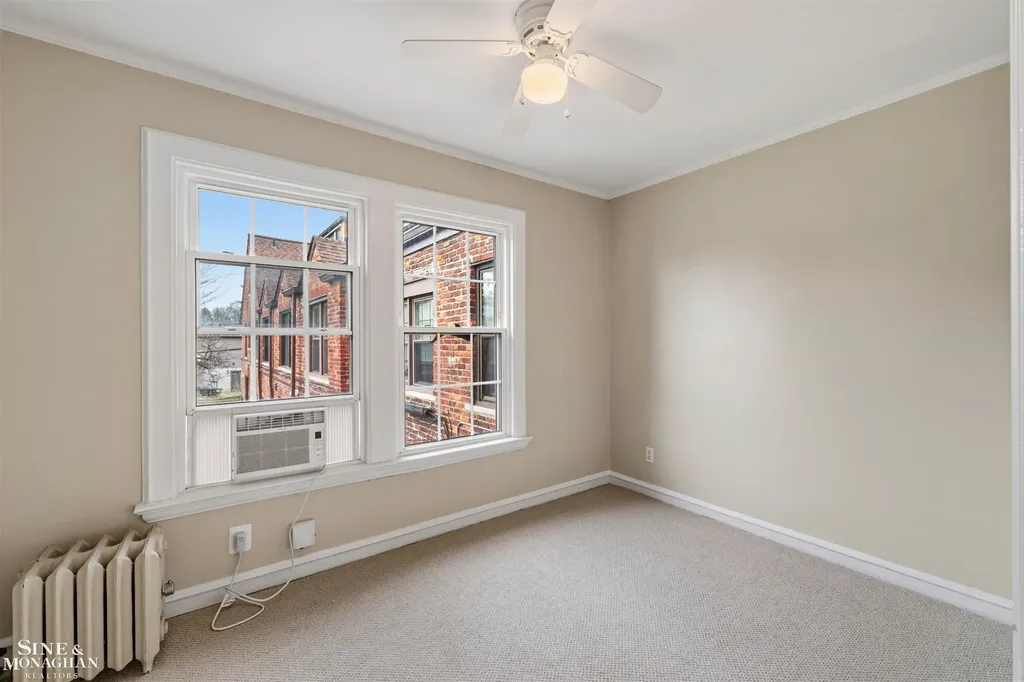 377 Rivard Boulevard Grosse Pointe City MI 48230