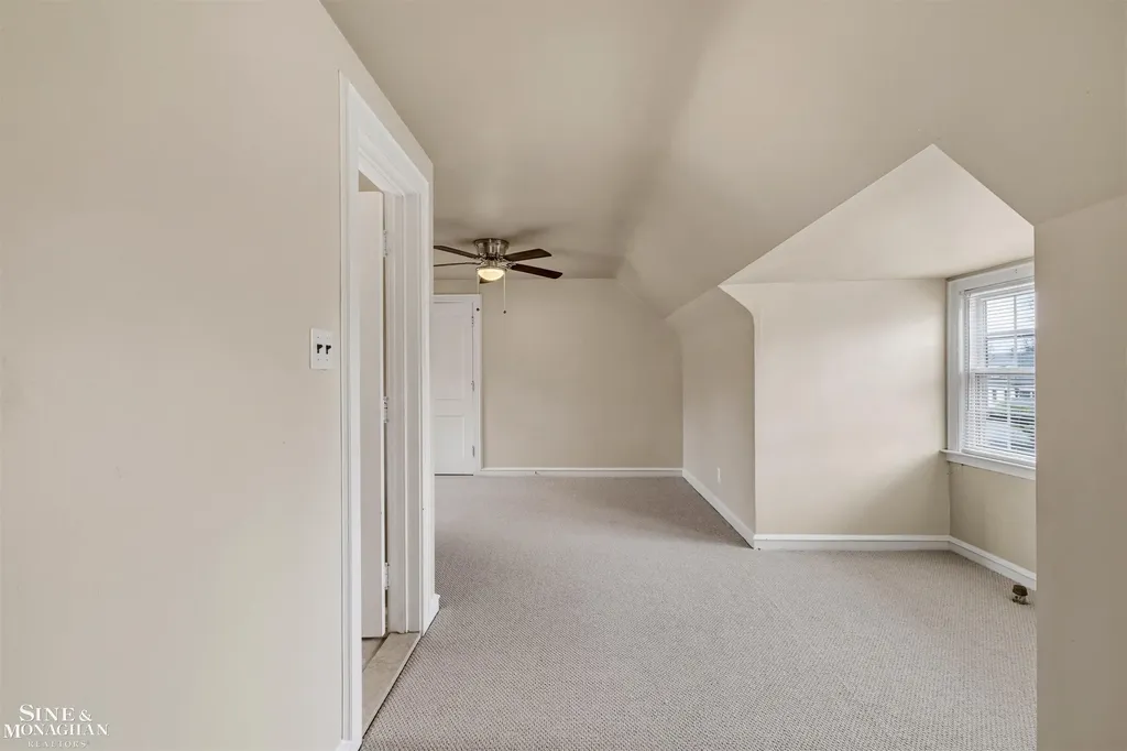 377 Rivard Boulevard Grosse Pointe City MI 48230
