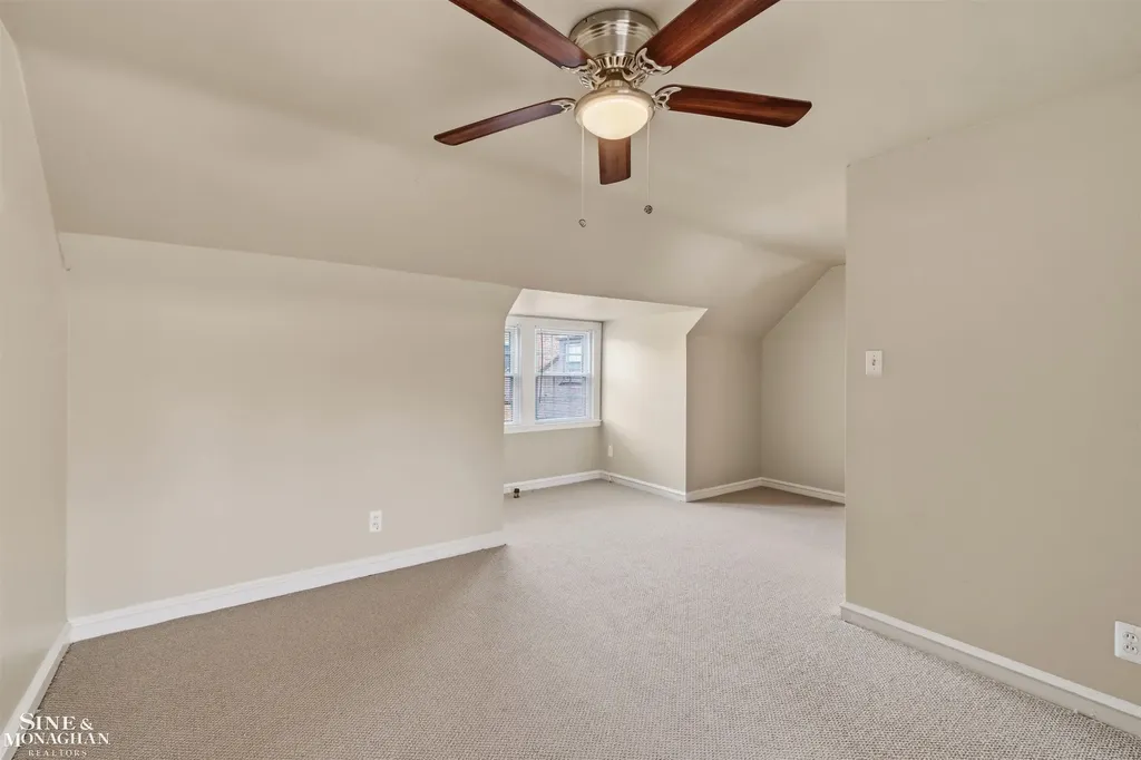 377 Rivard Boulevard Grosse Pointe City MI 48230