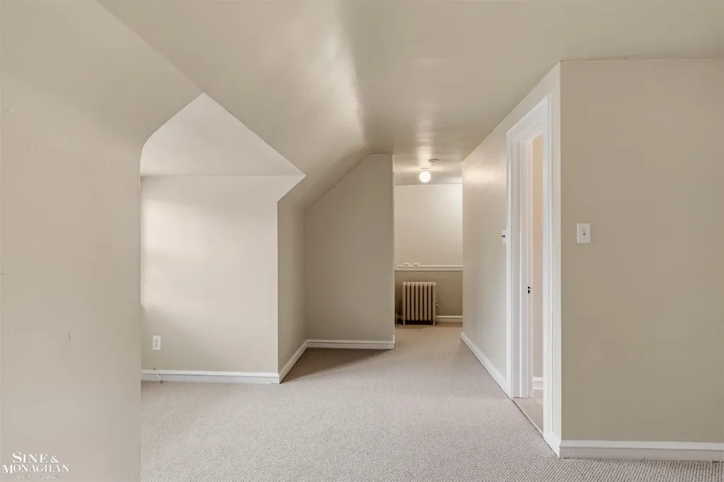 377 Rivard Boulevard Grosse Pointe City MI 48230