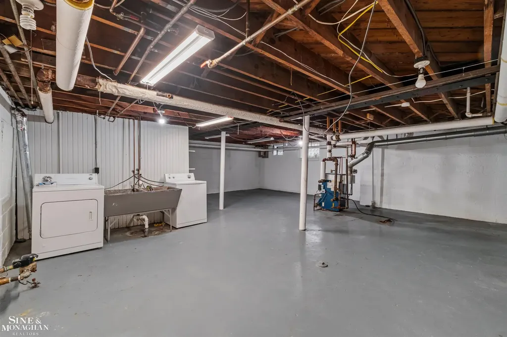 377 Rivard Boulevard Grosse Pointe City MI 48230