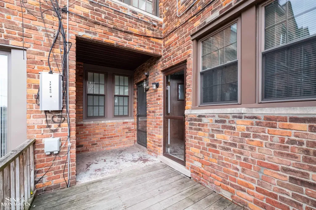377 Rivard Boulevard Grosse Pointe City MI 48230