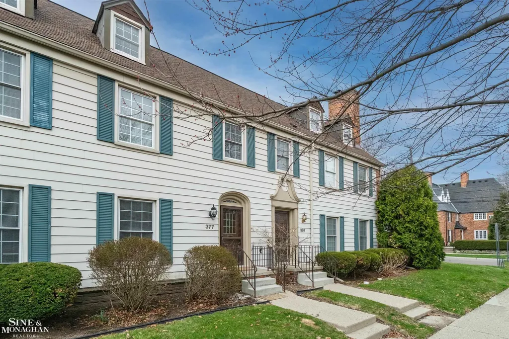 377 Rivard Boulevard Grosse Pointe City MI 48230